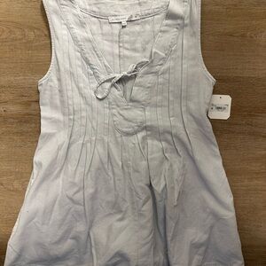 Alter’d State Light Gray Sleeveless Blouse